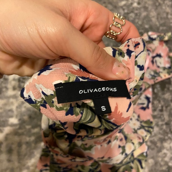 Floral open back tie top - Picture 3 of 3